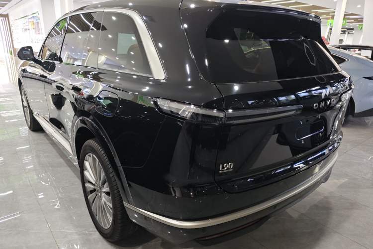 Used ONVO Luxeed L90 2025 Model—Max Six-Seater Version Exterior 2