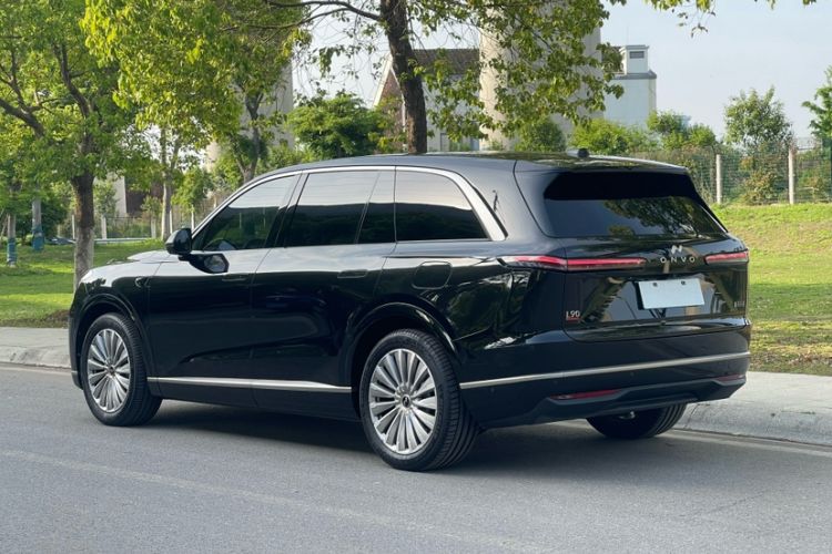 Used ONVO Luxeed L90 2025 Model—Ultra Six-Seater Version Exterior 3