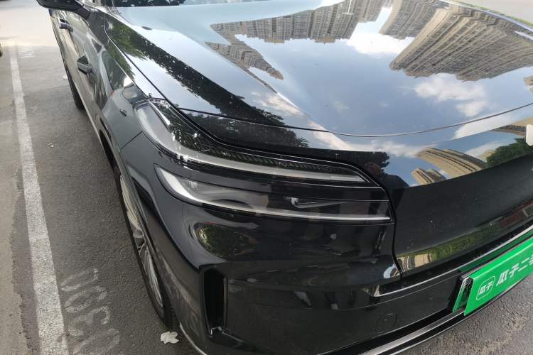 Used ONVO Luxeed L90 2025 Model—Ultra Six-Seater Version Exterior 3