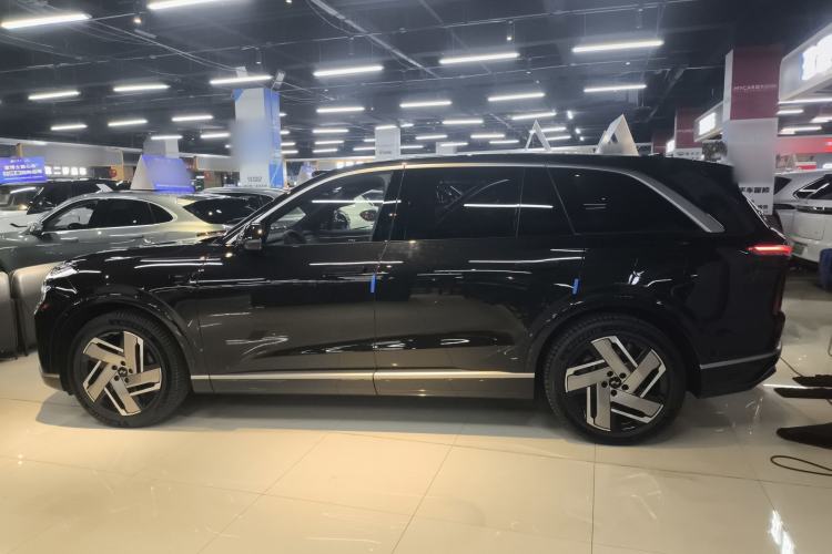 Used ONVO Luxeed L90 2025 Model—Max Six-Seater Version Exterior 3
