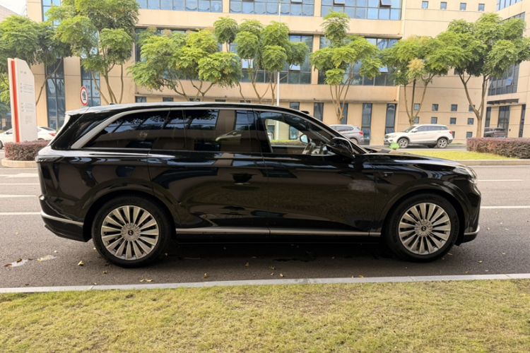 Used ONVO Luxeed L90 2025 Model—Max Six-Seater Version Exterior 4