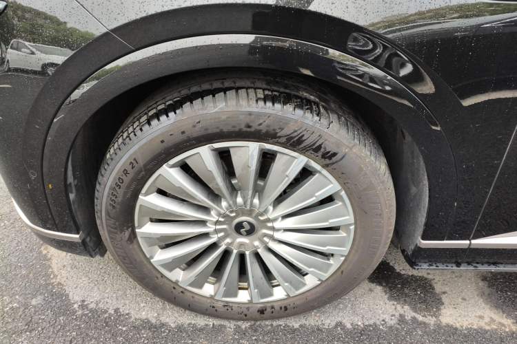 Used ONVO Luxeed L90 2025 Model—Ultra Six-Seater Version Exterior 4