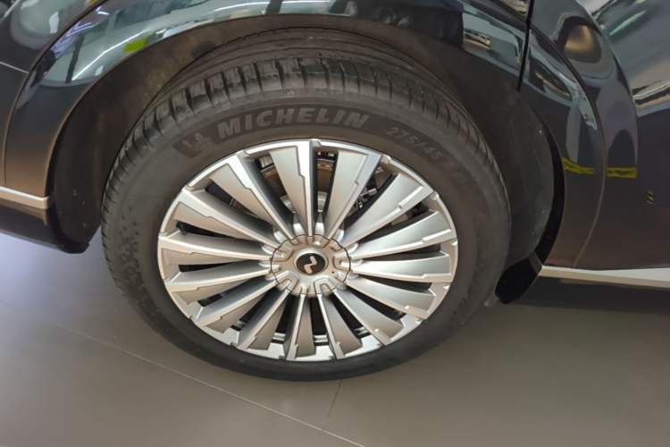 Used ONVO Luxeed L90 2025 Model—Max Six-Seater Version Exterior 5