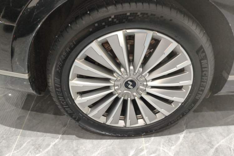 Used ONVO Luxeed L90 2025 Model—Max Six-Seater Version Exterior 5