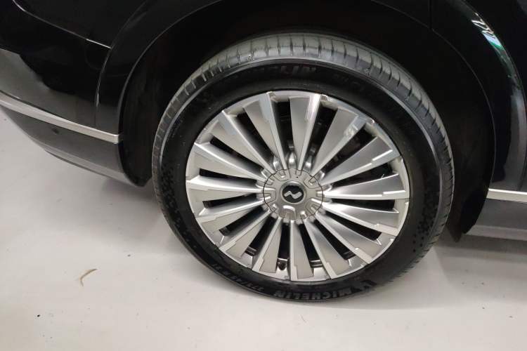 Used ONVO Luxeed L90 2025 Model—Ultra Six-Seater Version Exterior 5