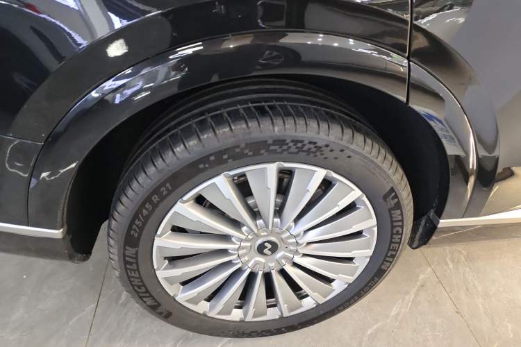 Used ONVO Luxeed L90 2025 Model—Max Six-Seater Version Exterior 5