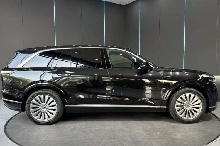 Used ONVO Luxeed L90 2025 Model—Ultra Six-Seater Version Exterior 5