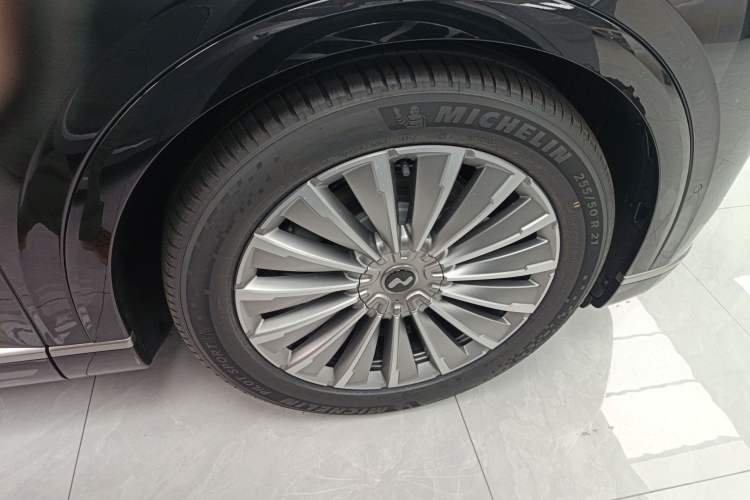 Used ONVO Luxeed L90 2025 Model—Max Six-Seater Version Exterior 5