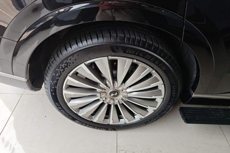 Used ONVO Luxeed L90 2025 Model—Ultra Six-Seater Version Exterior 5