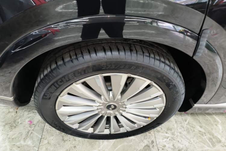 Used ONVO Luxeed L90 2025 Model—Max Six-Seater Version Exterior 5