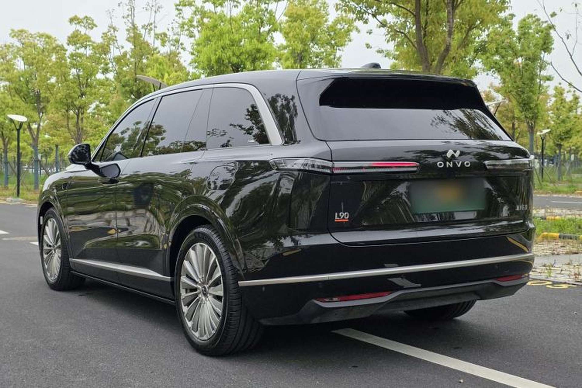 Used ONVO Luxeed L90 2025 Model—Ultra Six-Seater Version Exterior 6