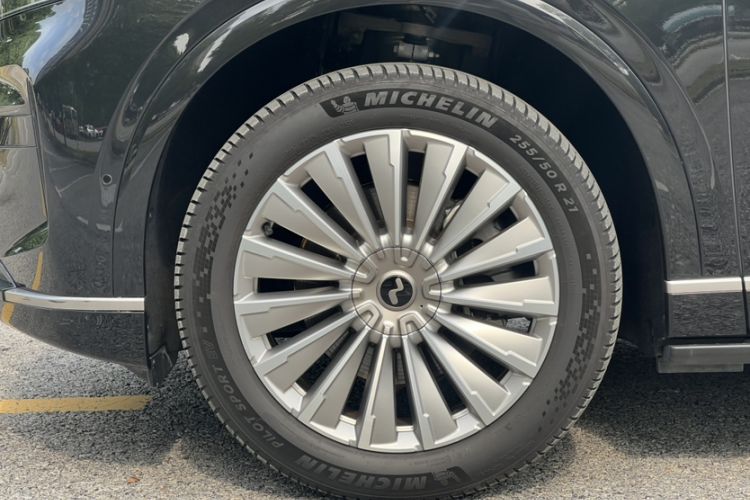 Used ONVO Luxeed L90 2025 Model—Ultra Six-Seater Version Exterior 9