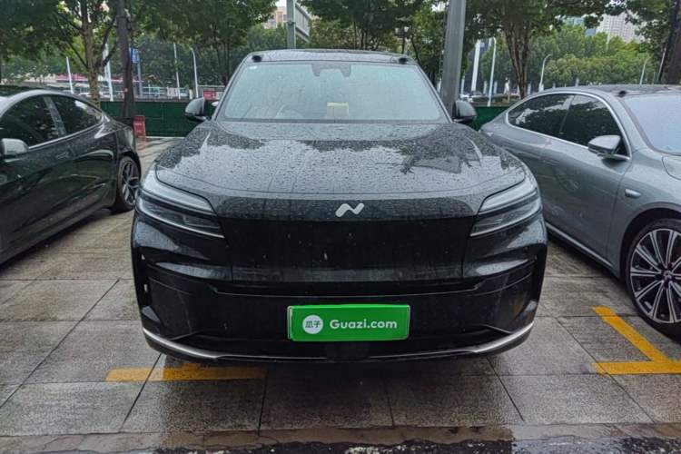 Used ONVO Luxeed L90 2025 Model—Ultra Six-Seater Version Front