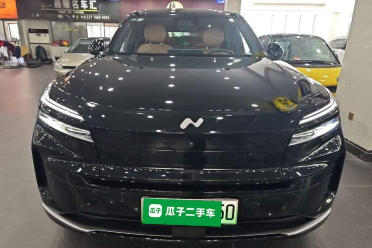 Used ONVO Luxeed L90 2025 Model—Ultra Six-Seater Version Front