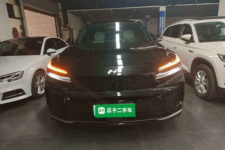 Used ONVO Luxeed L90 2025 Model—Ultra Six-Seater Version Front