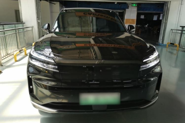 Used ONVO Luxeed L90 2025 Model—Ultra Six-Seater Version Front