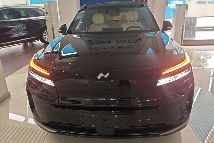 Used ONVO Luxeed L90 2025 Model—Ultra Six-Seater Version Front