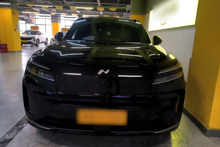 Used ONVO Luxeed L90 2025 Model—Max Six-Seater Version Front