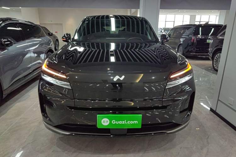 Used ONVO Luxeed L90 2025 Model—Ultra Six-Seater Version Front