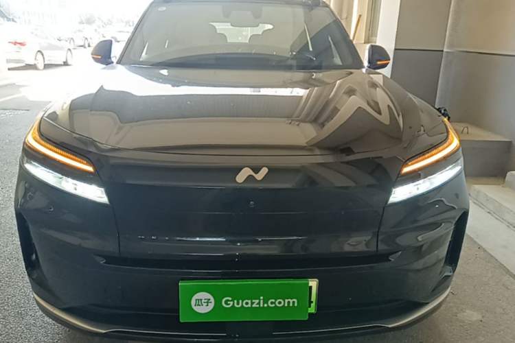 Used ONVO Luxeed L90 2025 Model—Ultra Six-Seater Version Front