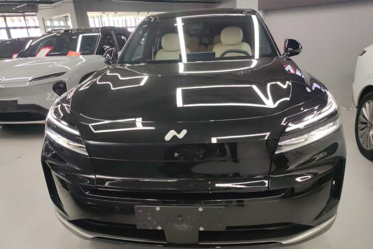 Used ONVO Luxeed L90 2025 Model—Ultra Six-Seater Version Front