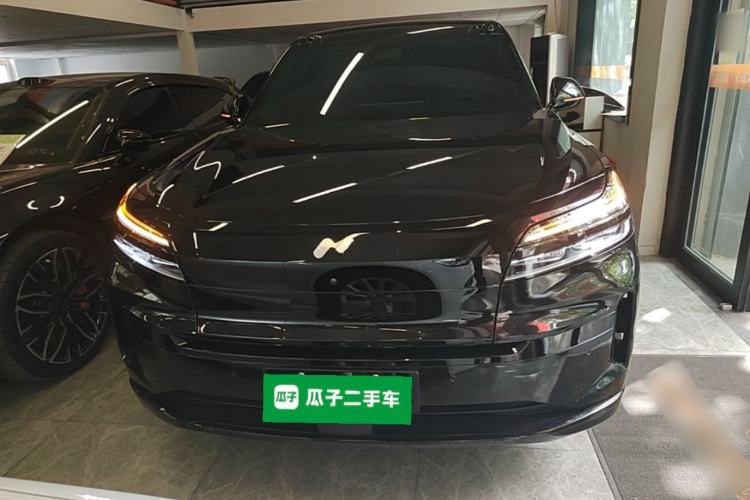 Used ONVO Luxeed L90 2025 Model—Ultra Six-Seater Version Front