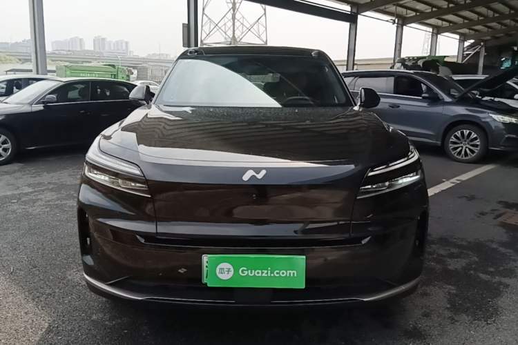 Used ONVO Luxeed L90 2025 Model—Ultra Six-Seater Version Front