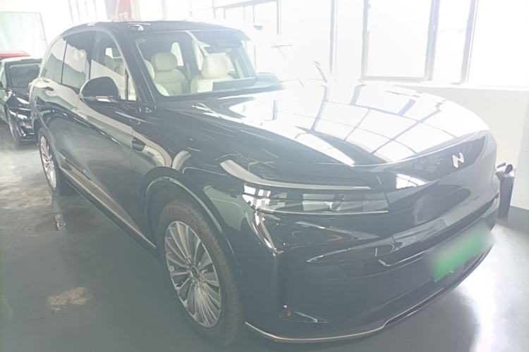 Used ONVO Luxeed L90 2025 Model—Ultra Six-Seater Version Front Right 45 Deg