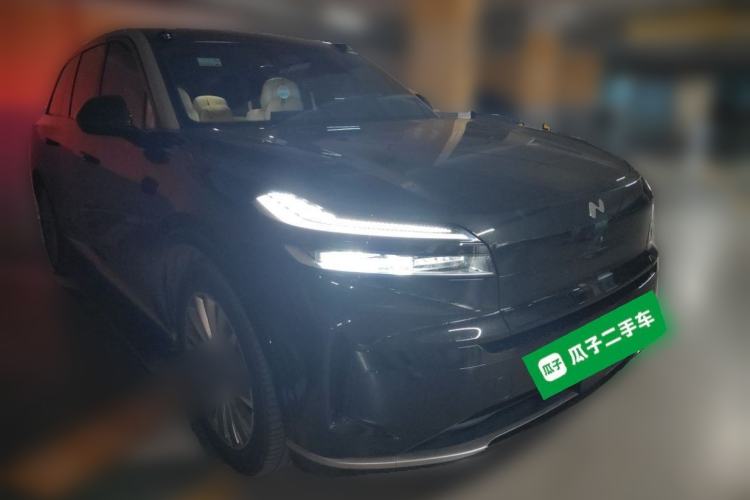 Used ONVO Luxeed L90 2025 Model—Max Six-Seater Version Front Right 45 Deg