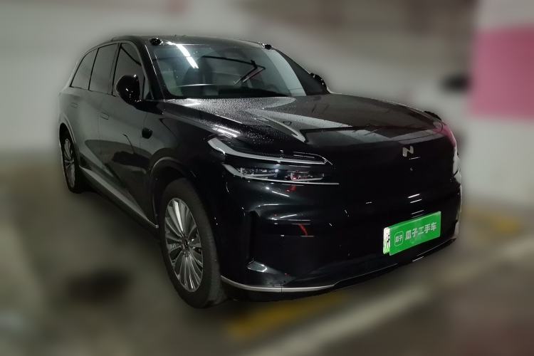 Used ONVO Luxeed L90 2025 Model—Max Six-Seater Version Front Right 45 Deg