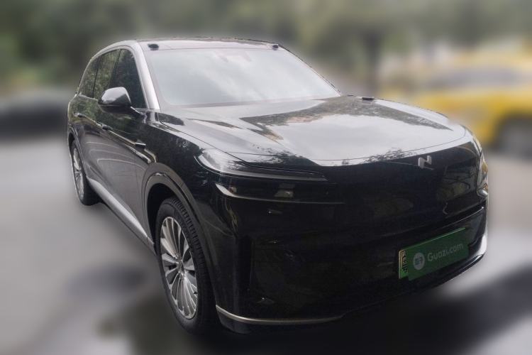 Used ONVO Luxeed L90 2025 Model—Pro Six-Seater Version Front Right 45 Deg