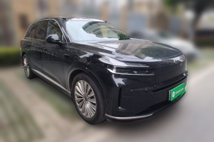 Used ONVO Luxeed L90 2025 Model—Max Six-Seater Version Front Right 45 Deg