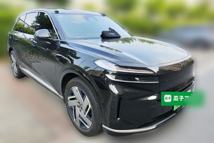 Used ONVO Luxeed L90 2025 Model—Pro Seven-Seater Version Front Right 45 Deg