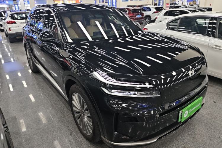 Used ONVO Luxeed L90 2025 Model—Max Six-Seater Version Front Right 45 Deg