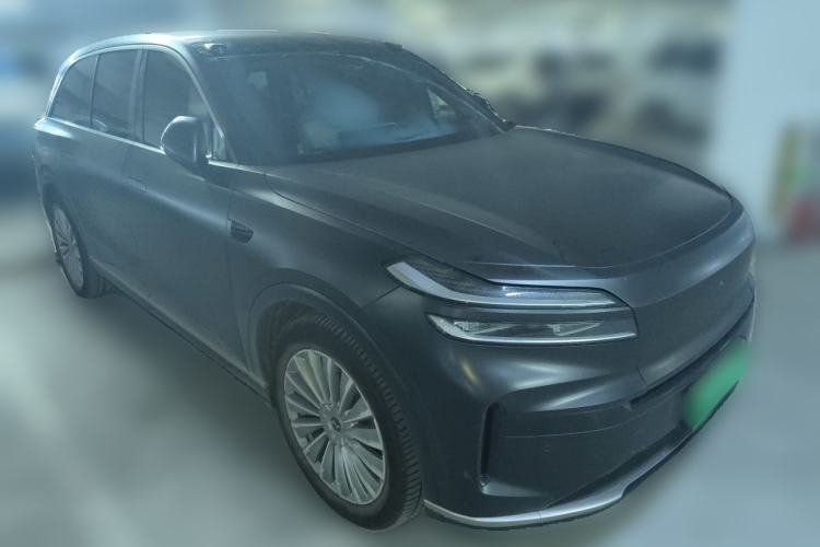 Used ONVO Luxeed L90 2025 Model—Ultra Six-Seater Version Front Right 45 Deg