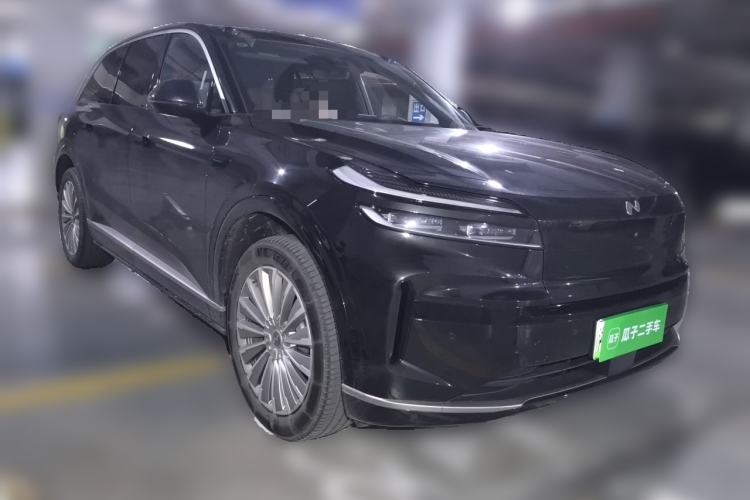 Used ONVO Luxeed L90 2025 Model—Ultra Six-Seater Version Front Right 45 Deg