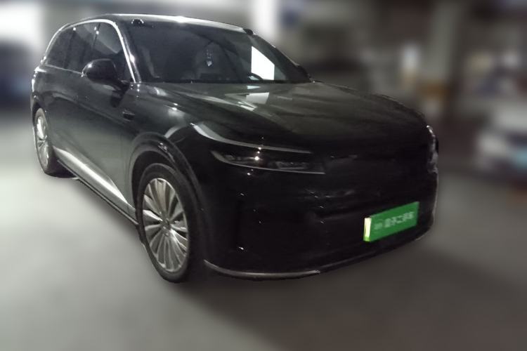 Used ONVO Luxeed L90 2025 Model—Ultra Six-Seater Version Front Right 45 Deg