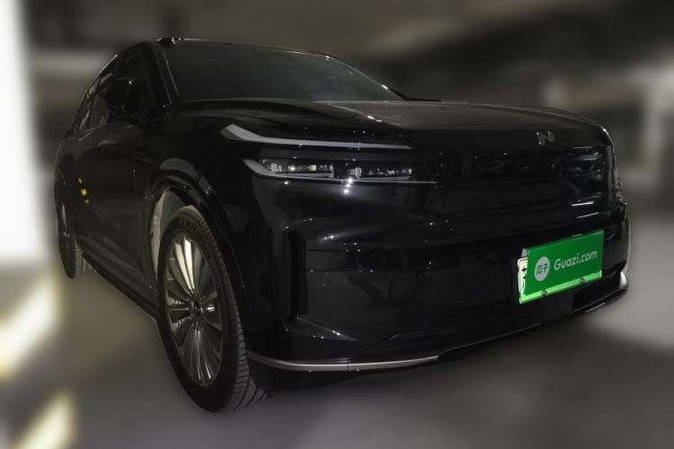 Used ONVO Luxeed L90 2025 Model—Pro Six-Seater Version Front Right 45 Deg