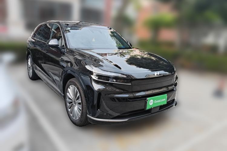 Used ONVO Luxeed L90 2025 Model—Max Six-Seater Version Front Right 45 Deg