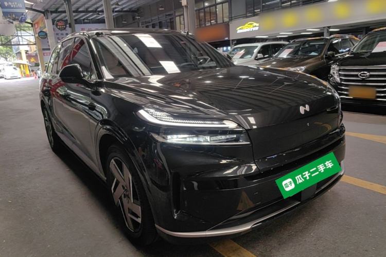Used ONVO Luxeed L90 2025 Model—Ultra Six-Seater Version Front Right 45 Deg