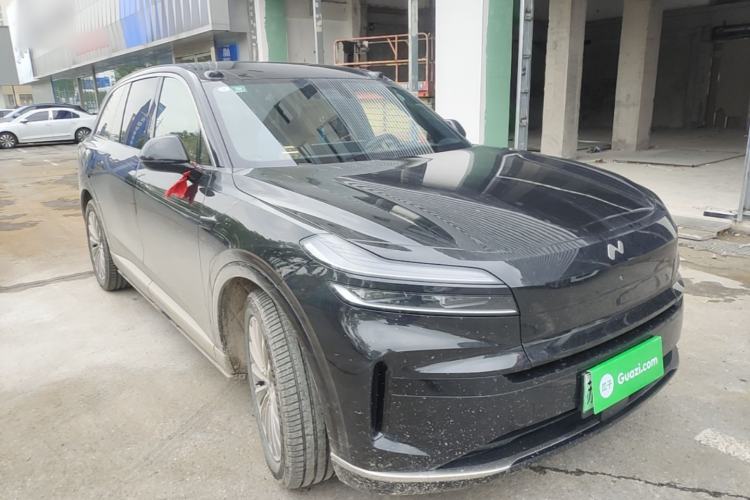 Used ONVO Luxeed L90 2025 Model—Ultra Six-Seater Version Front Right 45 Deg