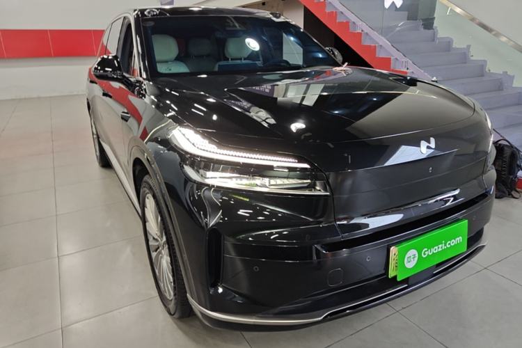 Used ONVO Luxeed L90 2025 Model—Ultra Six-Seater Version Front Right 45 Deg