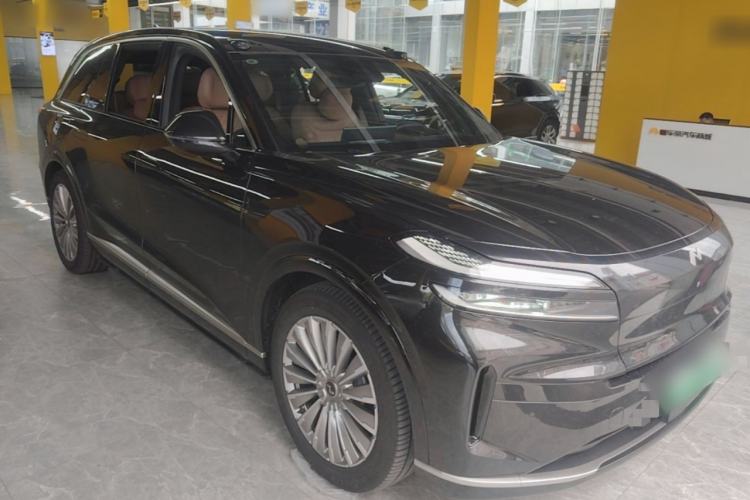 Used ONVO Luxeed L90 2025 Model—Ultra Six-Seater Version Front Right 45 Deg