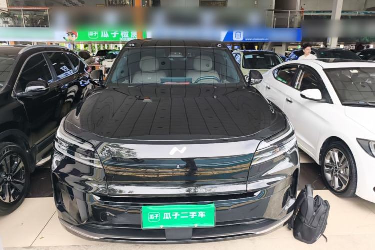 Used ONVO Luxeed L90 2025 Model—Ultra Six-Seater Version Front