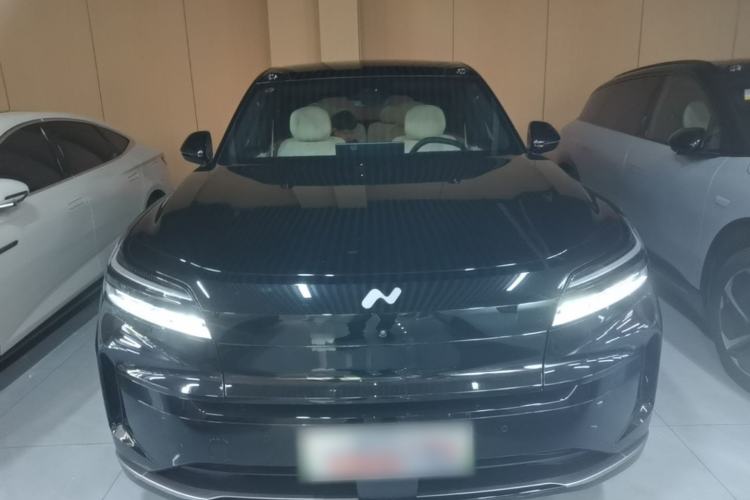 Used ONVO Luxeed L90 2025 Model—Ultra Six-Seater Version Front