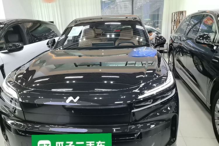 Used ONVO Luxeed L90 2025 Model—Ultra Six-Seater Version Front