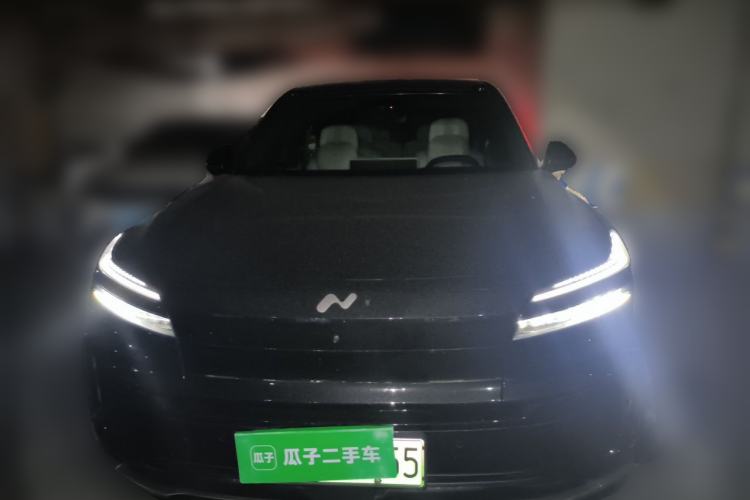 Used ONVO Luxeed L90 2025 Model—Ultra Six-Seater Version Front