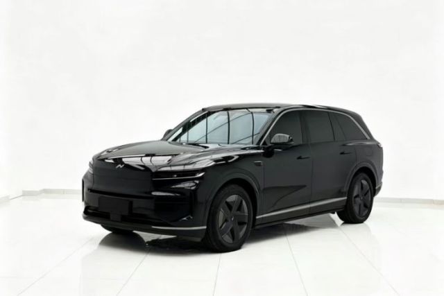 Used ONVO Luxeed L90 2025 Model—Max Six-Seater Version