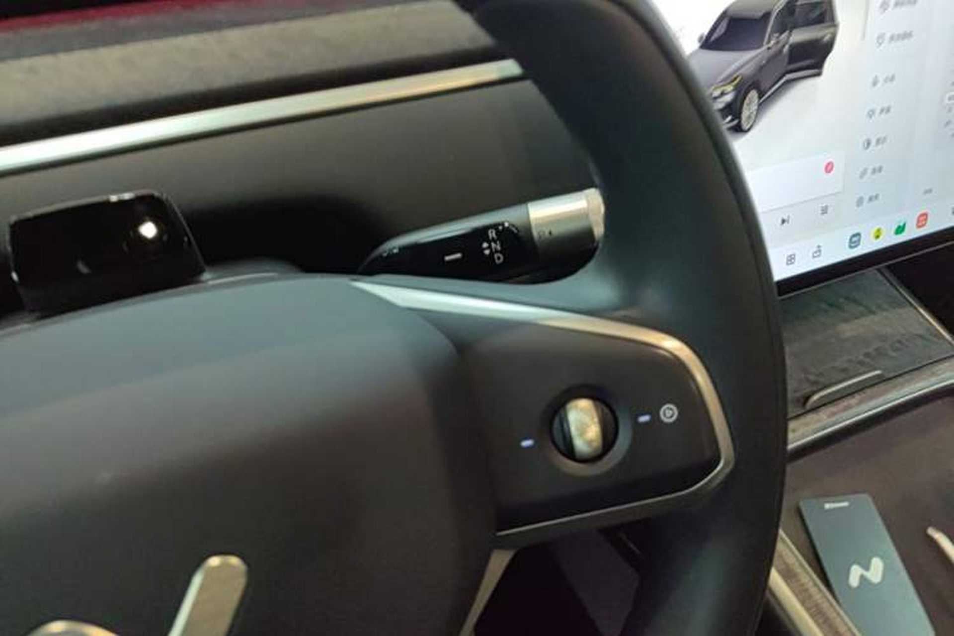 Used ONVO Luxeed L90 2025 Model—Ultra Six-Seater Version Gear Lever