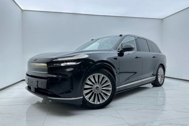 Used ONVO Luxeed L90 2025 Model—Ultra Six-Seater Version